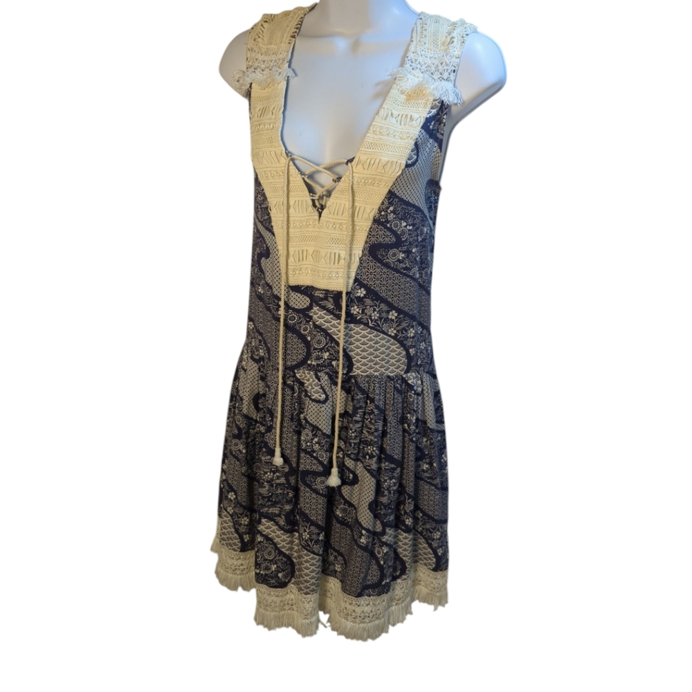 SEA NY Rare Boho Crochet & Fringe Blue Paisley Dress SZ 10 NWOT - Picture 3 of 9